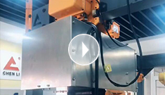 辰力電動(dòng)葫蘆配置：不銹鋼車輪、施耐德變頻器、進(jìn)口鏈條、不銹鋼防護(hù)